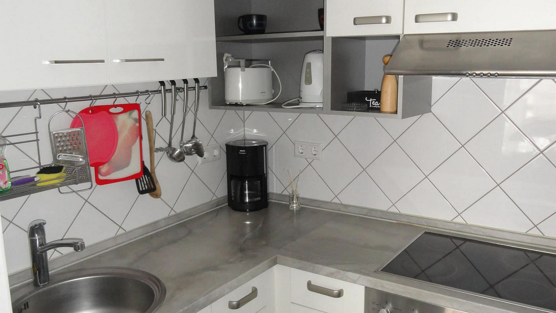 Inheidener Straße: Helle 2-Zimmer-Wohnung mit Süd-Balkon, Einbauküche & Top-Anbindung – Foto 15
