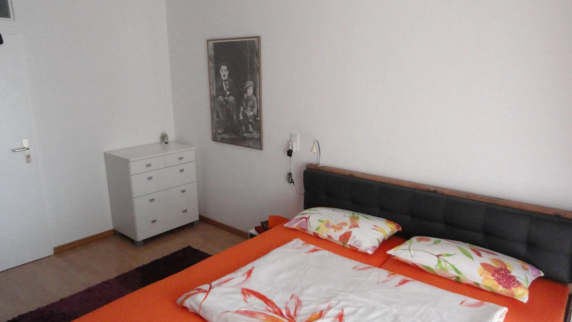 Inheidener Straße: Helle 2-Zimmer-Wohnung mit Süd-Balkon, Einbauküche & Top-Anbindung – Foto 5