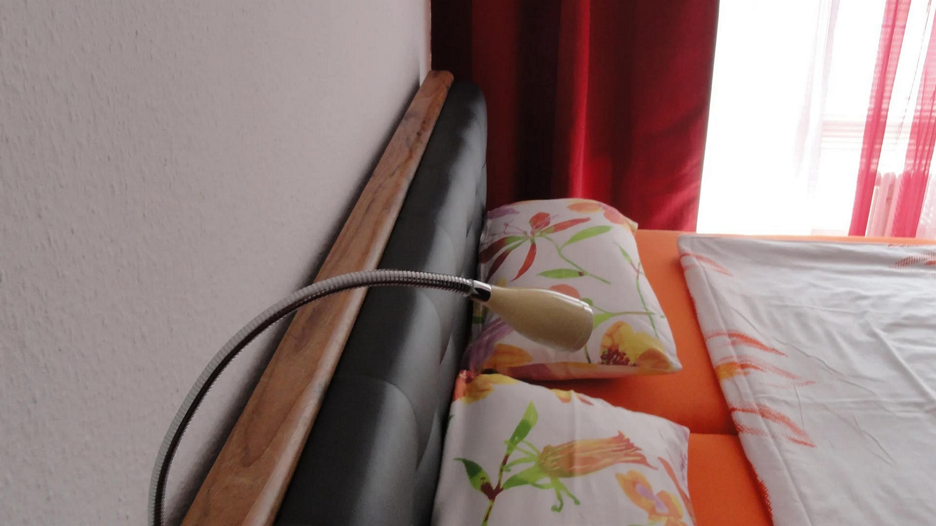 Inheidener Straße: Helle 2-Zimmer-Wohnung mit Süd-Balkon, Einbauküche & Top-Anbindung – Foto 6