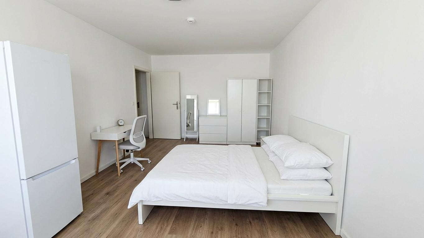 Neuwertige möblierte 1-Zimmer-Wohnung mit Balkon & Skyline-Blick in Frankfurt-Sachsenhausen – Foto 3
