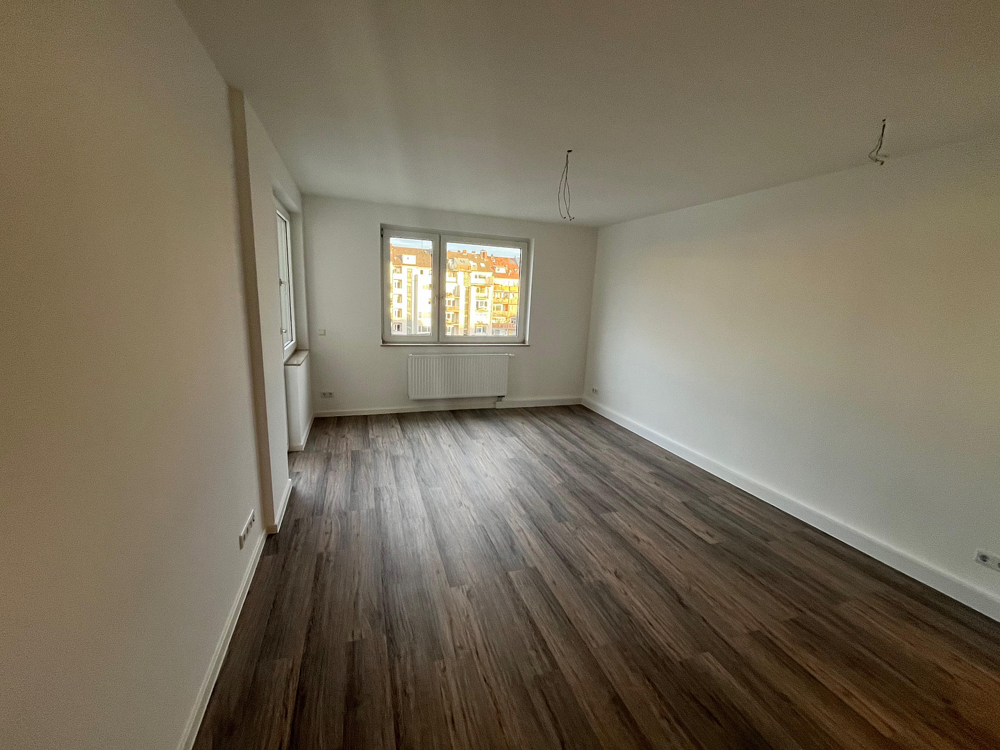 Geschmackvolle, sanierte 2-Raum-Wohnung mit gehobener Ausstattung mit Balkon und EBK in Düsseldorf – Foto 5