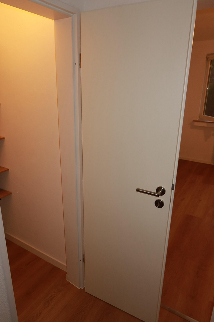 Erstbezug nach Kernsanierung: Lichtdurchflutete 2,5-Zimmer-Wohnung mit Süd-Loggia & Top-Ausstattung – Foto 9