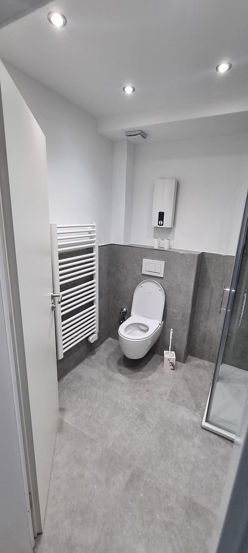 Erstbezug nach Kernsanierung: Lichtdurchflutete 2,5-Zimmer-Wohnung mit Süd-Loggia & Top-Ausstattung – Foto 7