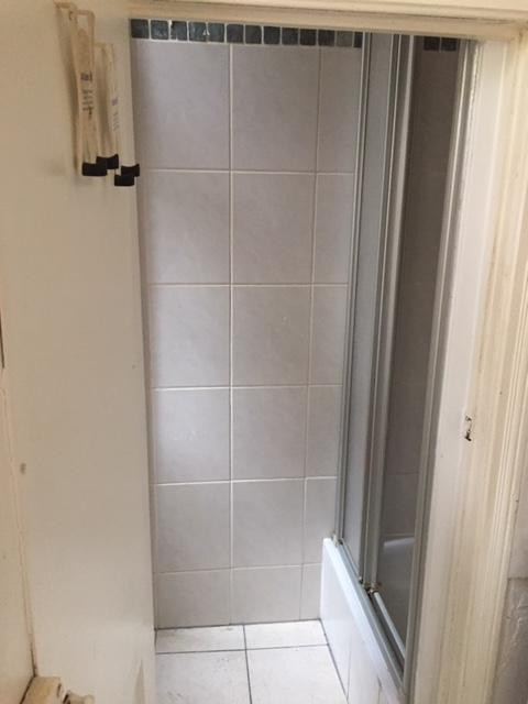 2 Zimmer Wohnung Altbau ab sofort – Foto 9
