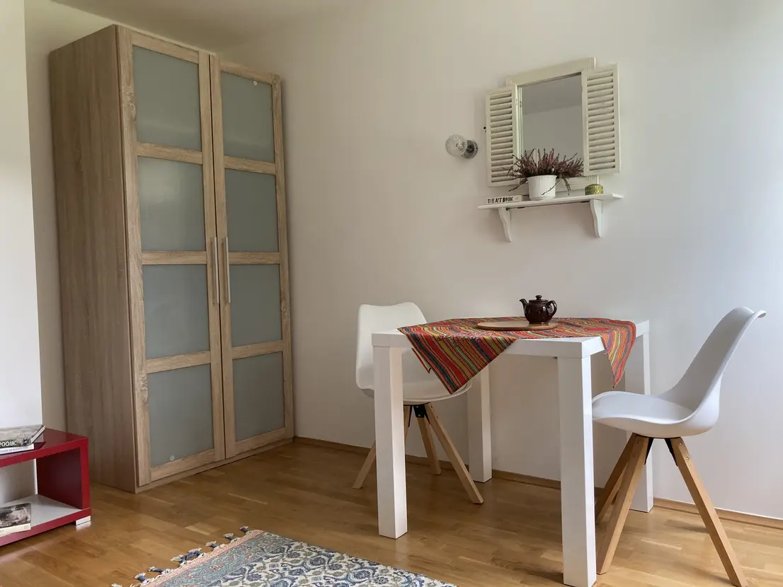 1-Zimmer-Nichtraucher-Apartment, Parkettboden, mit Stellplatz in Beuel ab 01.11.2026 – Foto 3