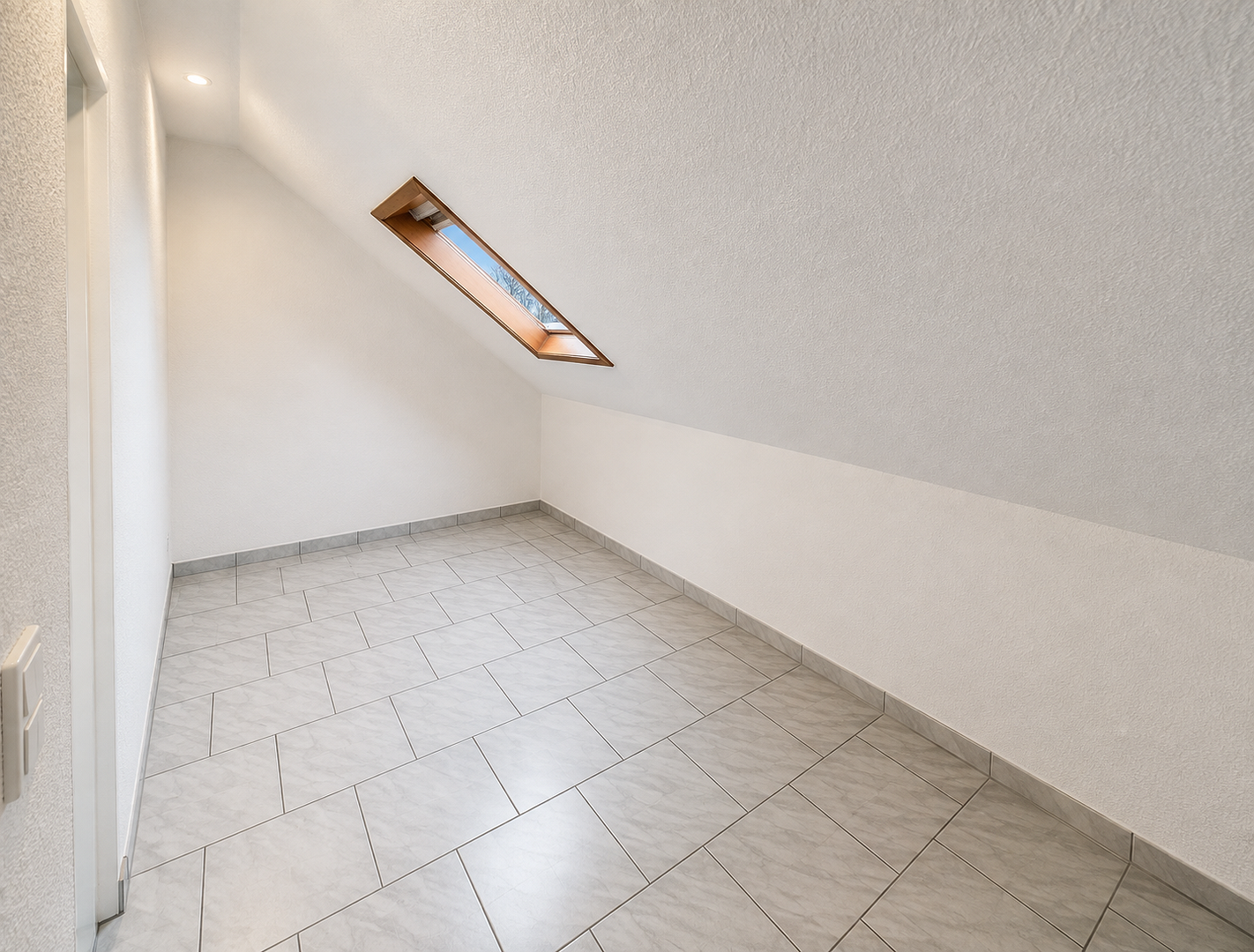 Jobcenter– deine neue Wohnung ist fertig! Job Center–Your new apartment is ready for you to move in! – Foto 2