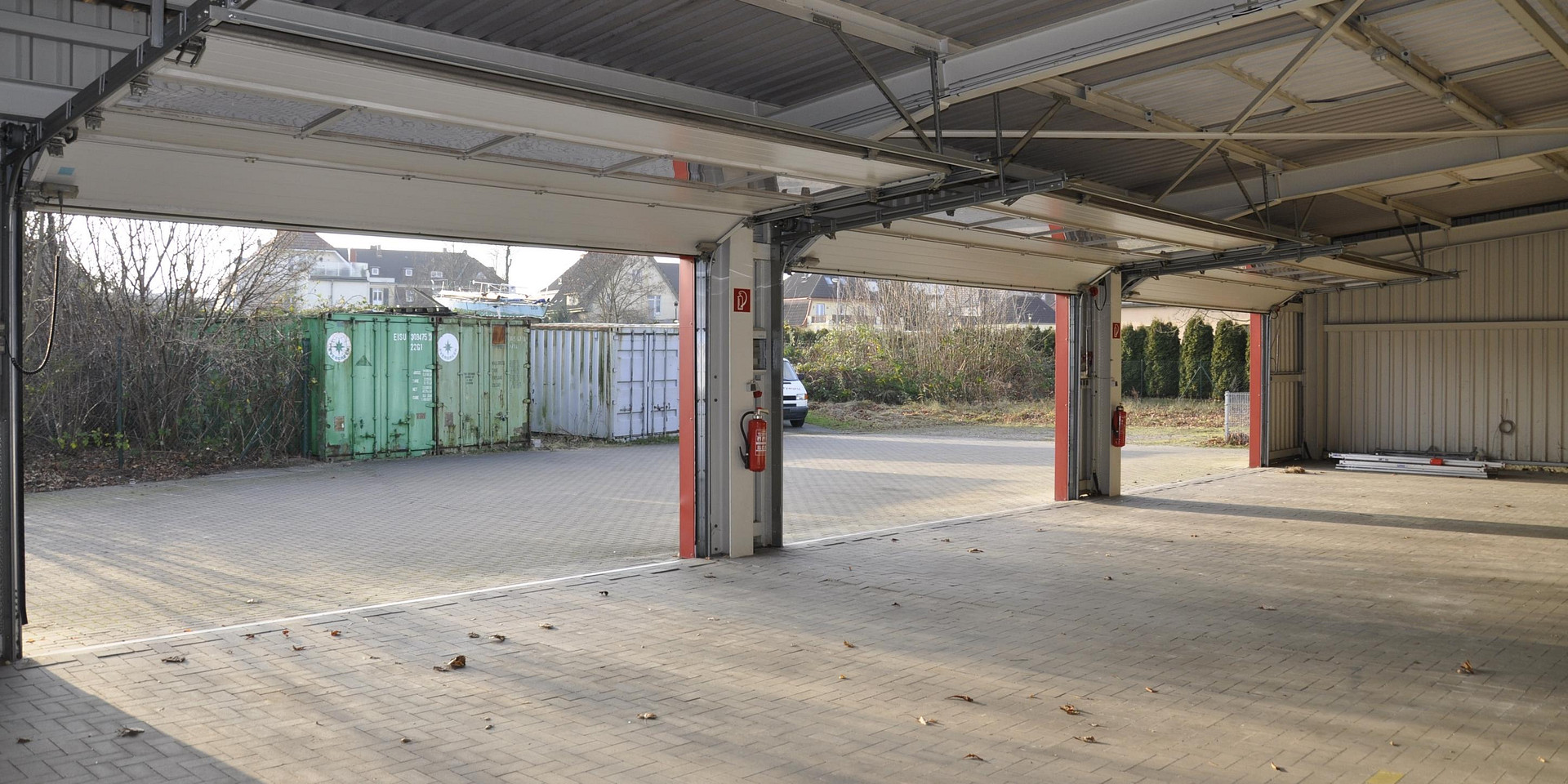 12 Halle Innenansicht