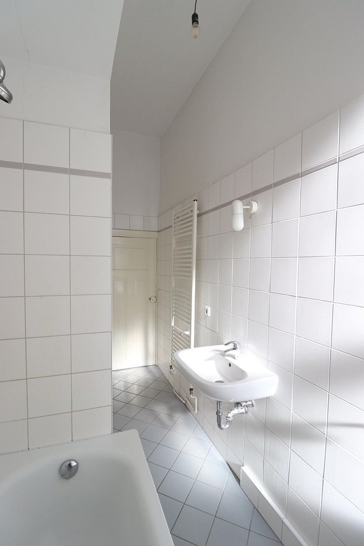 Schöne 2-Zimmer Altbauwohnung im Brüsseler Kiez – Foto 7