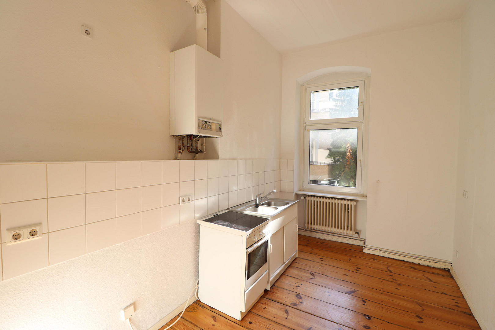 Schöne 2-Zimmer Altbauwohnung im Brüsseler Kiez – Foto 5