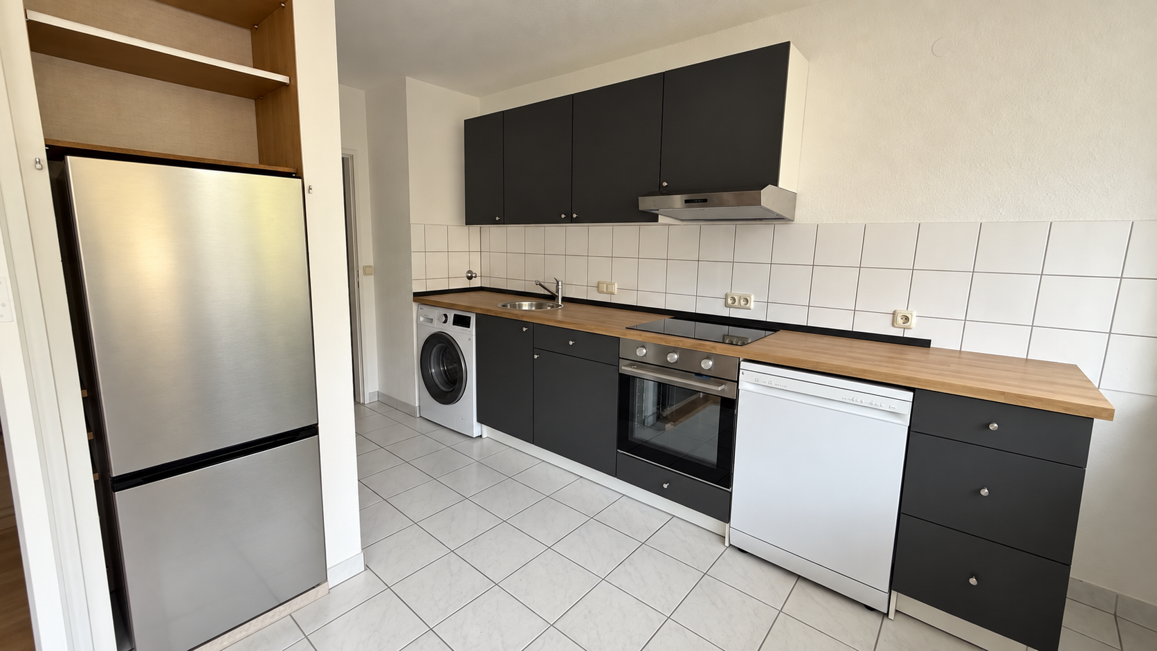 3-Zimmer-Wohnung mit zwei Balkonen in der Innenstadt von Frankfurt – Foto 4