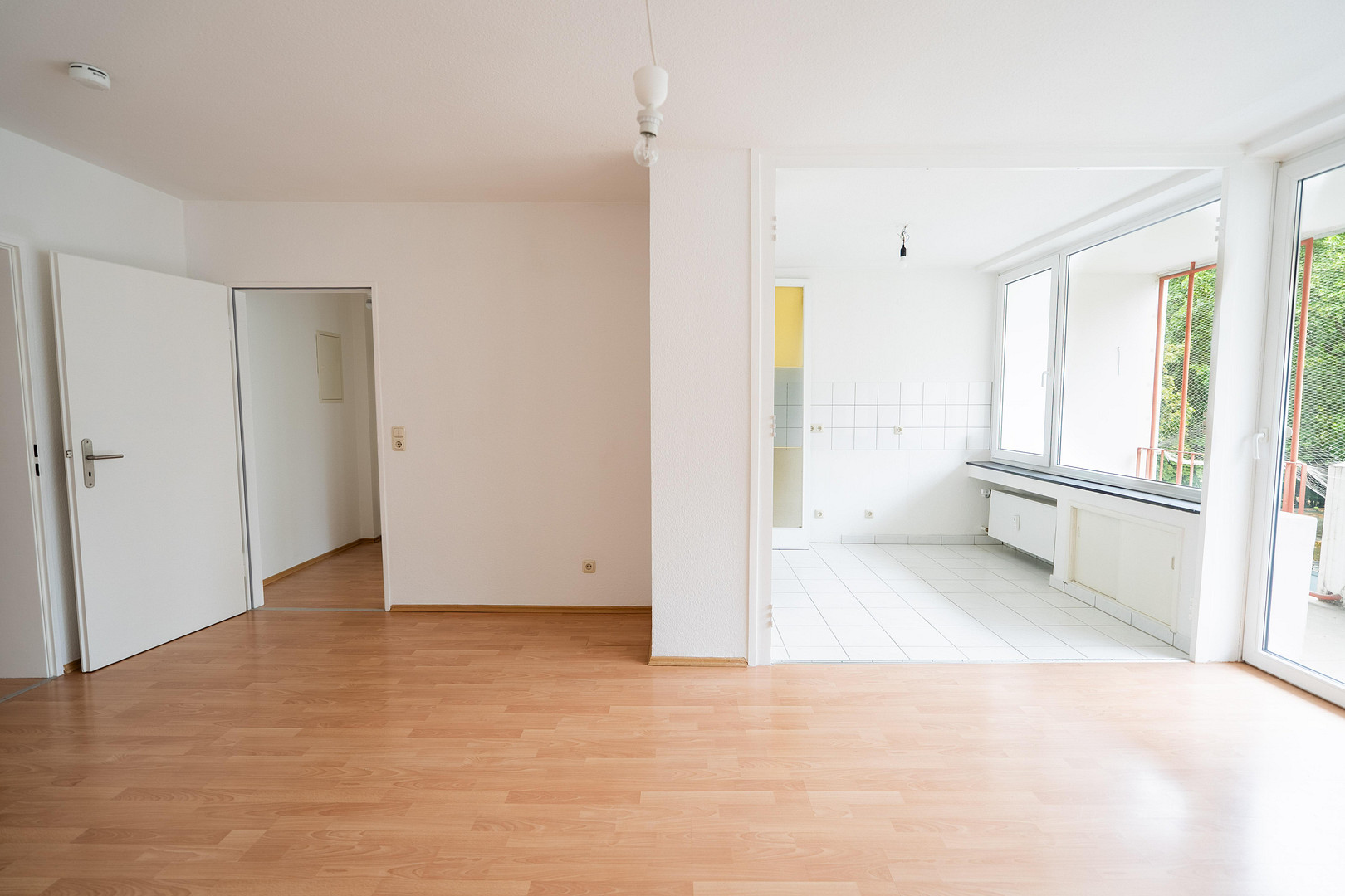 3-Zimmer-Wohnung mit zwei Balkonen in der Innenstadt von Frankfurt – Foto 9