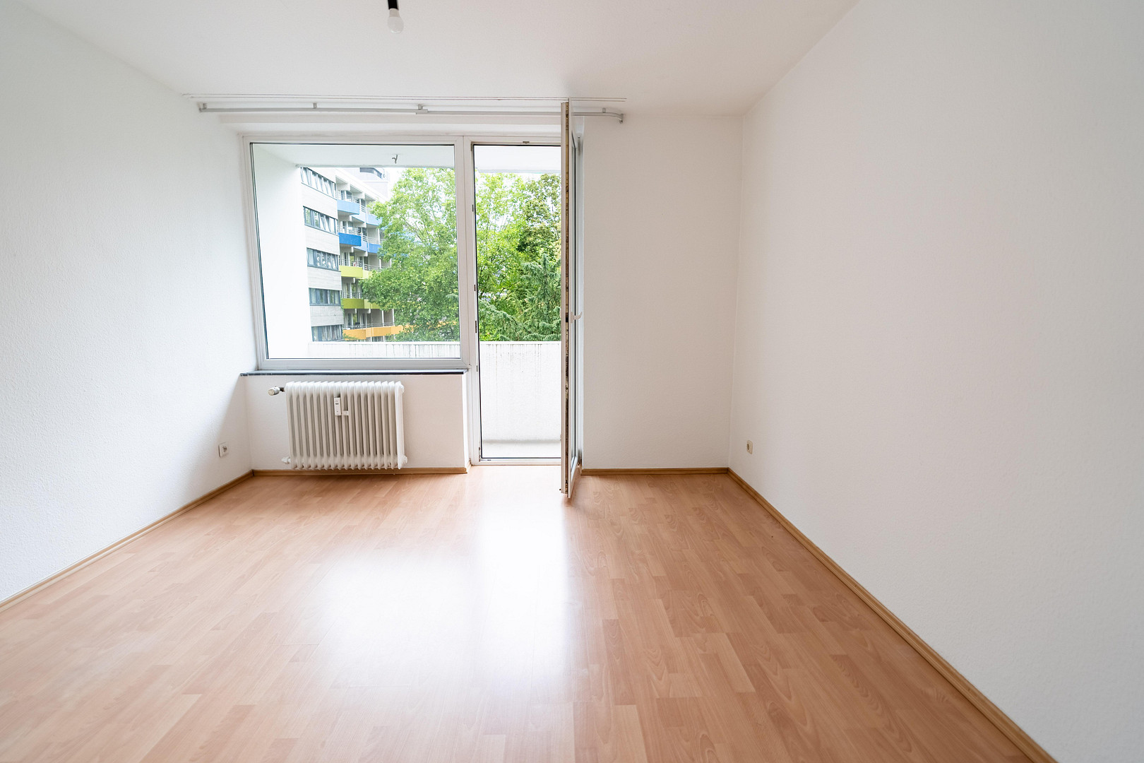 3-Zimmer-Wohnung mit zwei Balkonen in der Innenstadt von Frankfurt – Foto 6