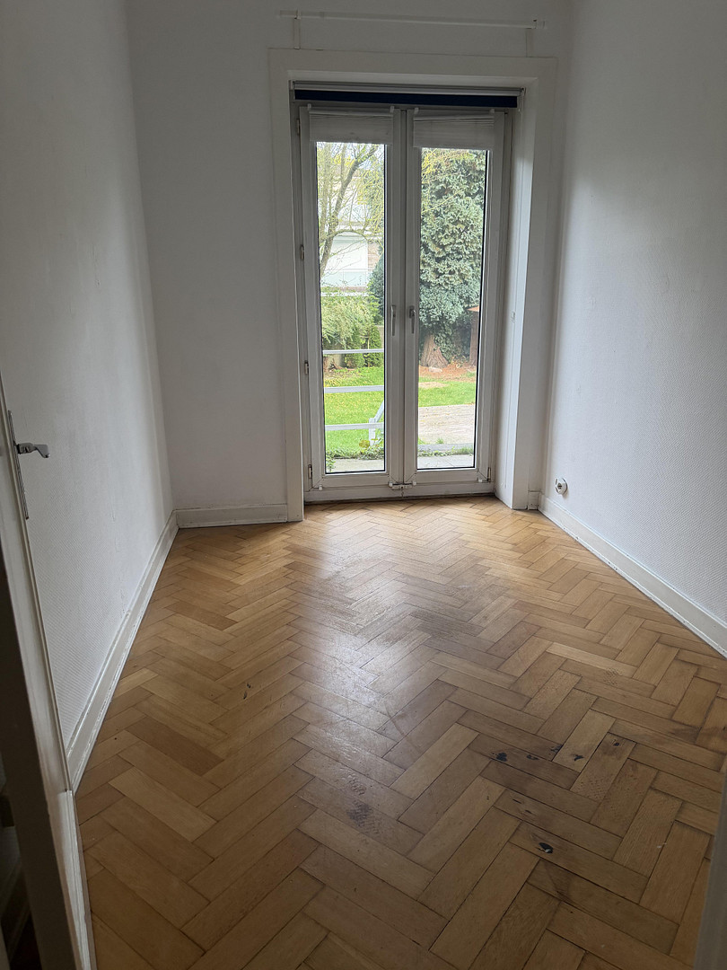 Charmante Altbauwohnung mit Fischgrätparkett, hohen Decken und großem GartenWellingsbüttel – Foto 7