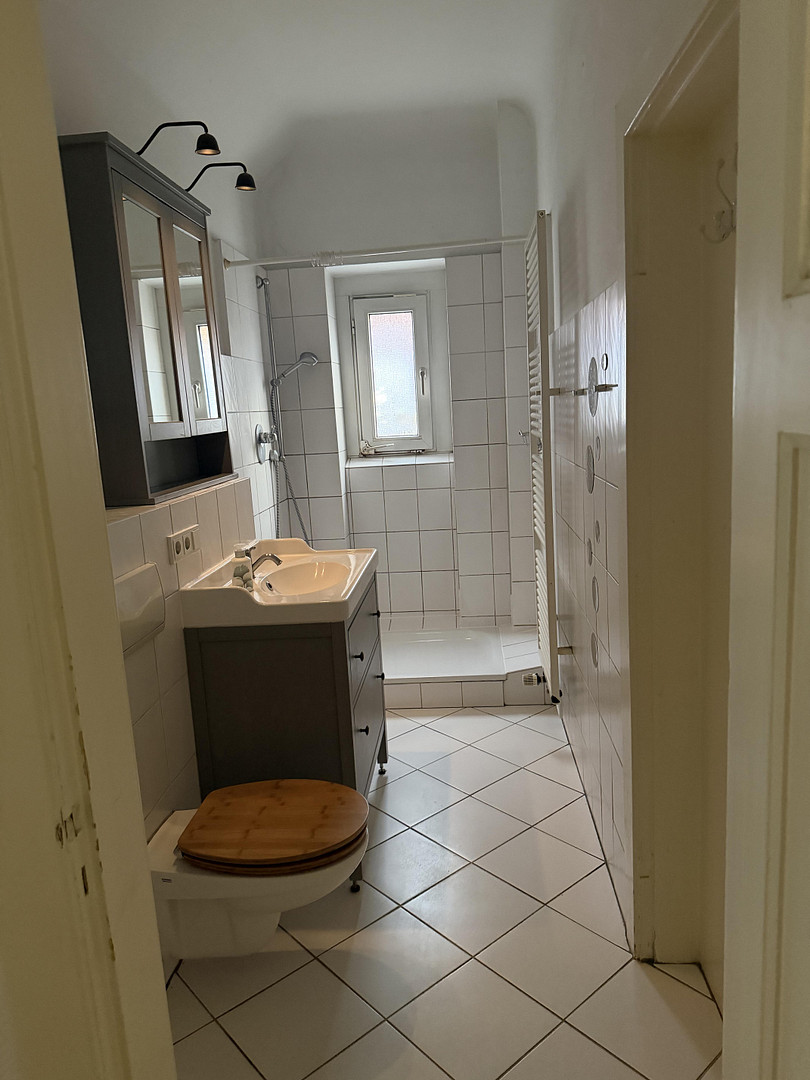 Charmante Altbauwohnung mit Fischgrätparkett, hohen Decken und großem GartenWellingsbüttel – Foto 15