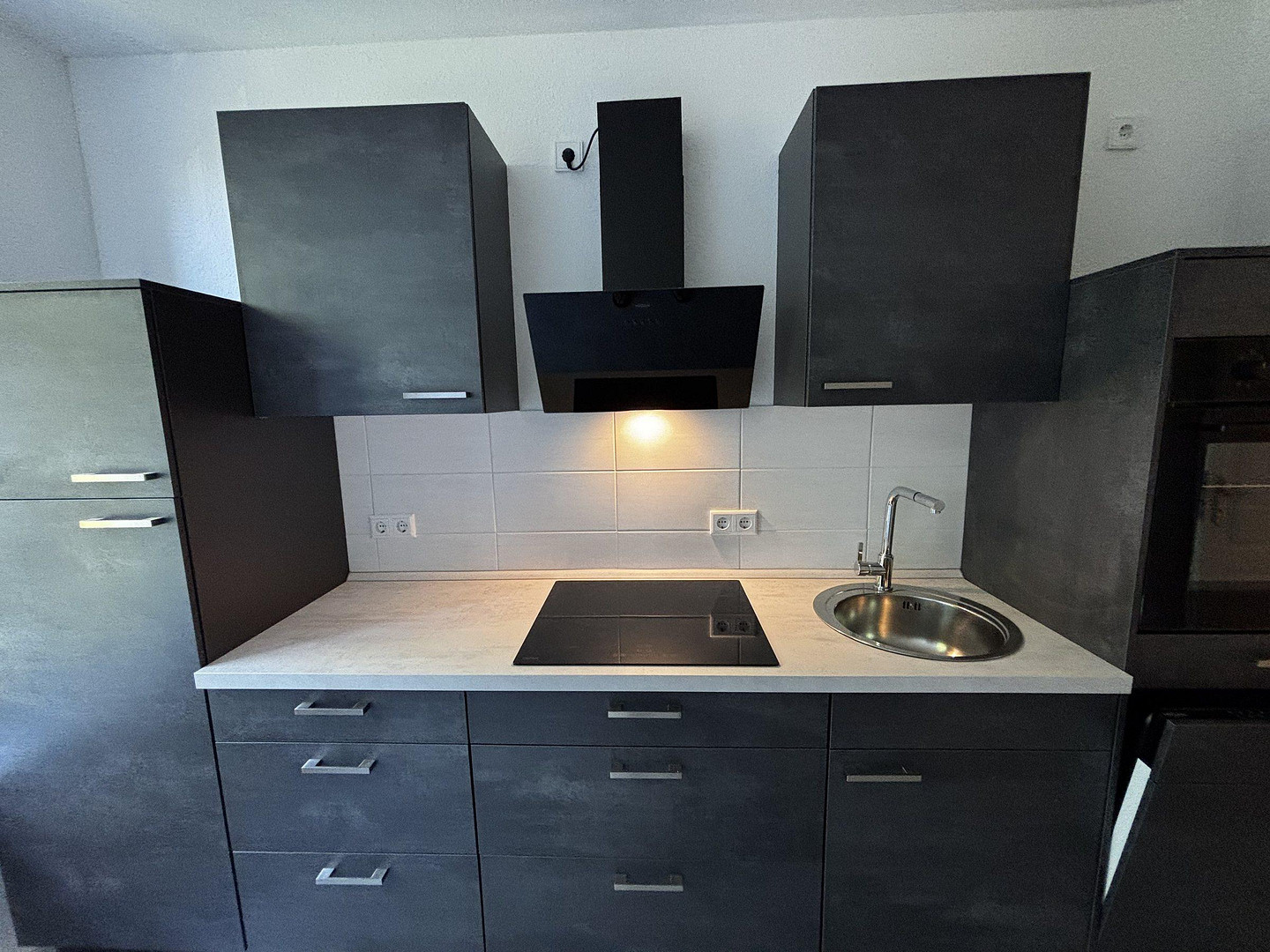 Helle 3-Zimmer-Wohnung mit Aufzug, neuer Einbauküche und modernisiertem Bad – Foto 7