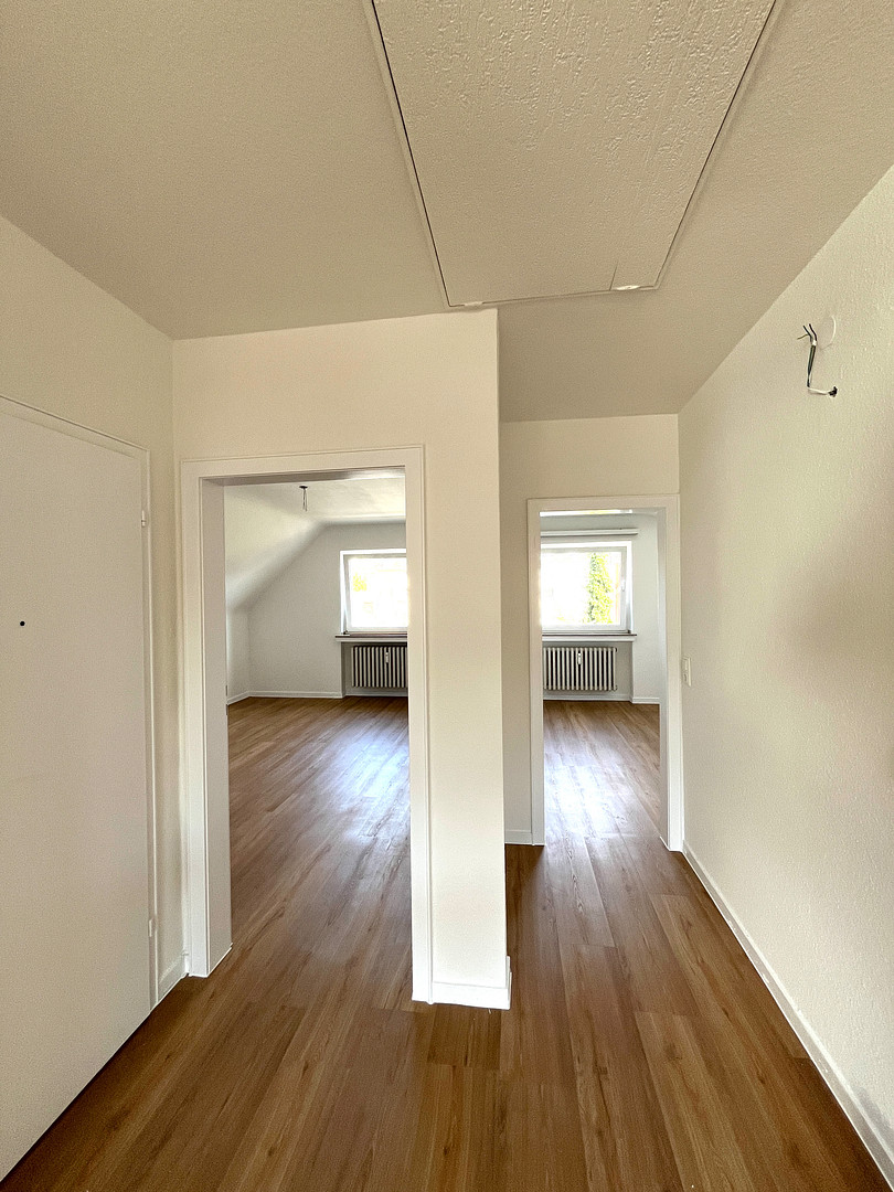 Helle sanierte Dachgeschosswohnung mit großem Balkon. – Foto 4