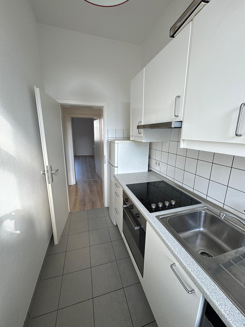 3-ZKB in Ffm-Sachsenhausen in AB-Balkon-EBK – Foto 5