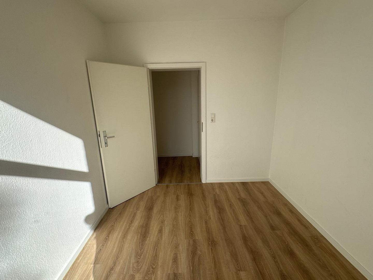 3-ZKB in Ffm-Sachsenhausen in AB-Balkon-EBK – Foto 12