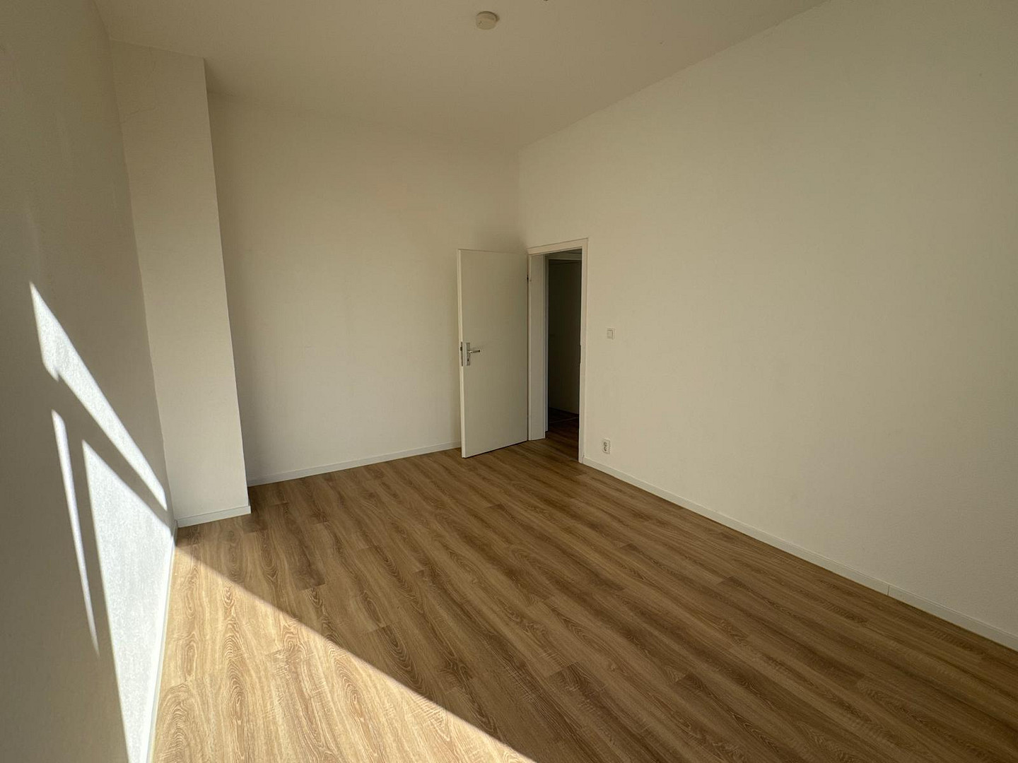 3-ZKB in Ffm-Sachsenhausen in AB-Balkon-EBK – Foto 14