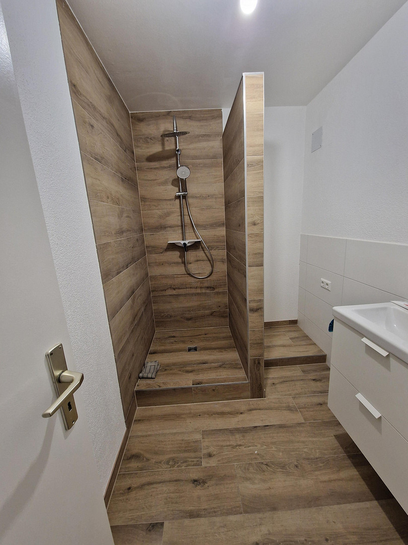 Dusche/WC(komplettKernsaniert)