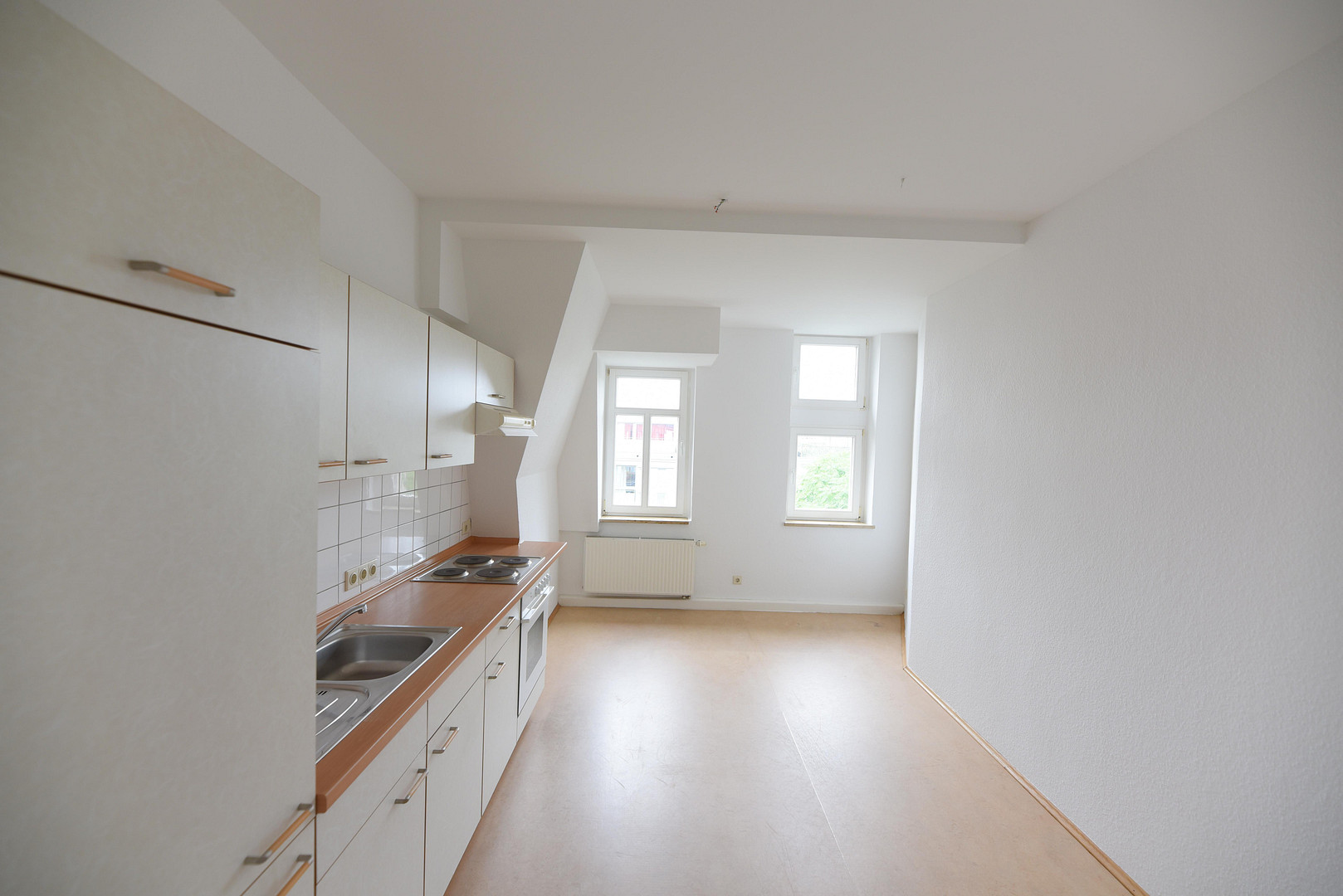 Regierungsviertel: Schöne 2-Raumwohnung im sanierten Altbau WB 4.OG links E11 – Wilhelm-Buck-Str. 19, 1097 Dresden(Neustadt) – Vorschaubild 6