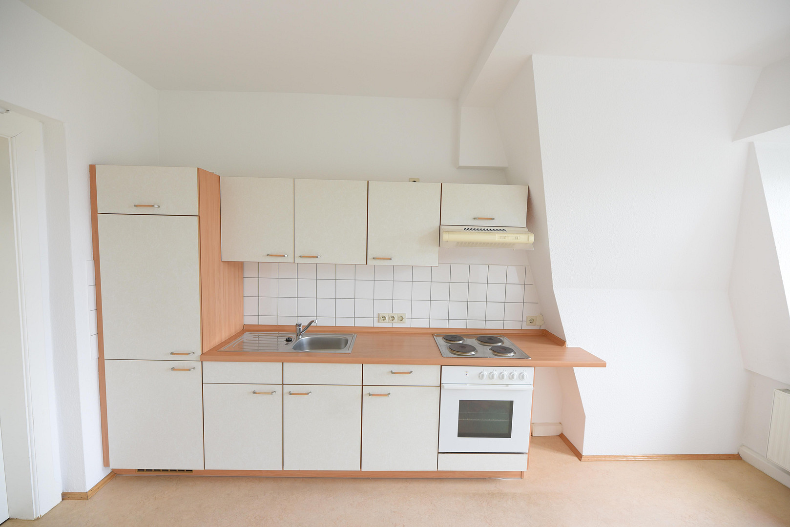 Regierungsviertel: Schöne 2-Raumwohnung im sanierten Altbau WB 4.OG links E11 – Wilhelm-Buck-Str. 19, 1097 Dresden(Neustadt) – Vorschaubild 7