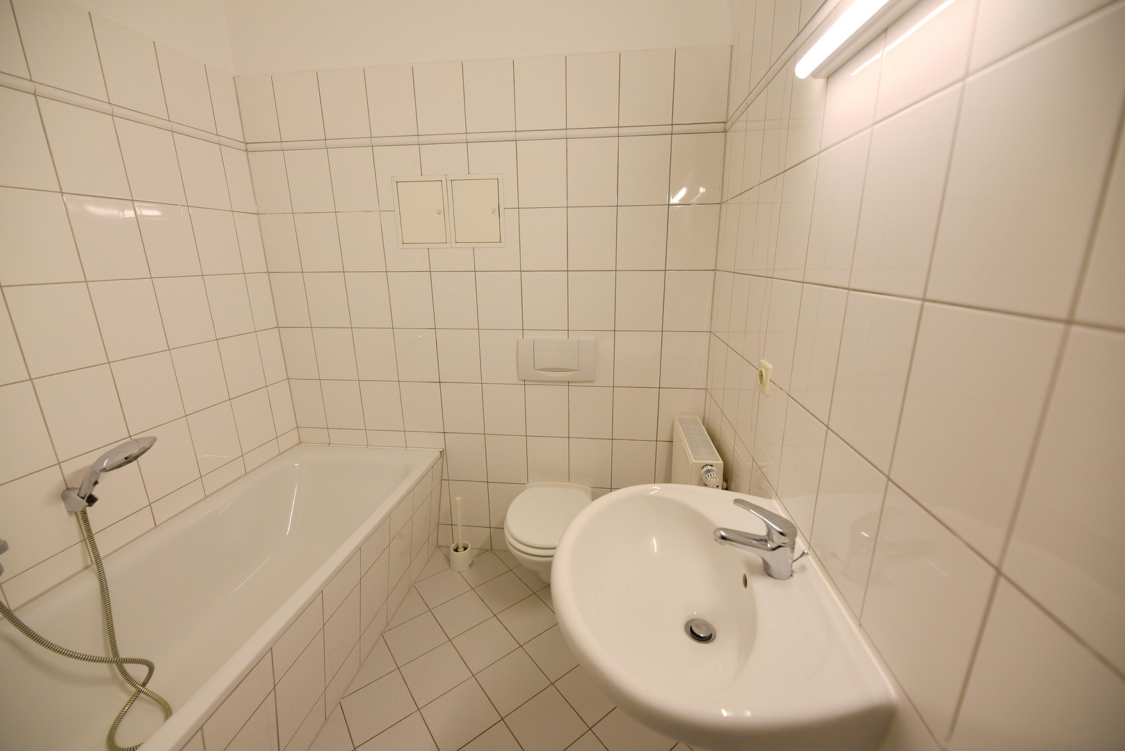 Johannstadt, Nähe Medak, Schöne 4-Raum-Wohnung mit Dielenfußboden und Balkon – Hertelstraße 16, 1307 Dresden(Altstadt) – Vorschaubild 9