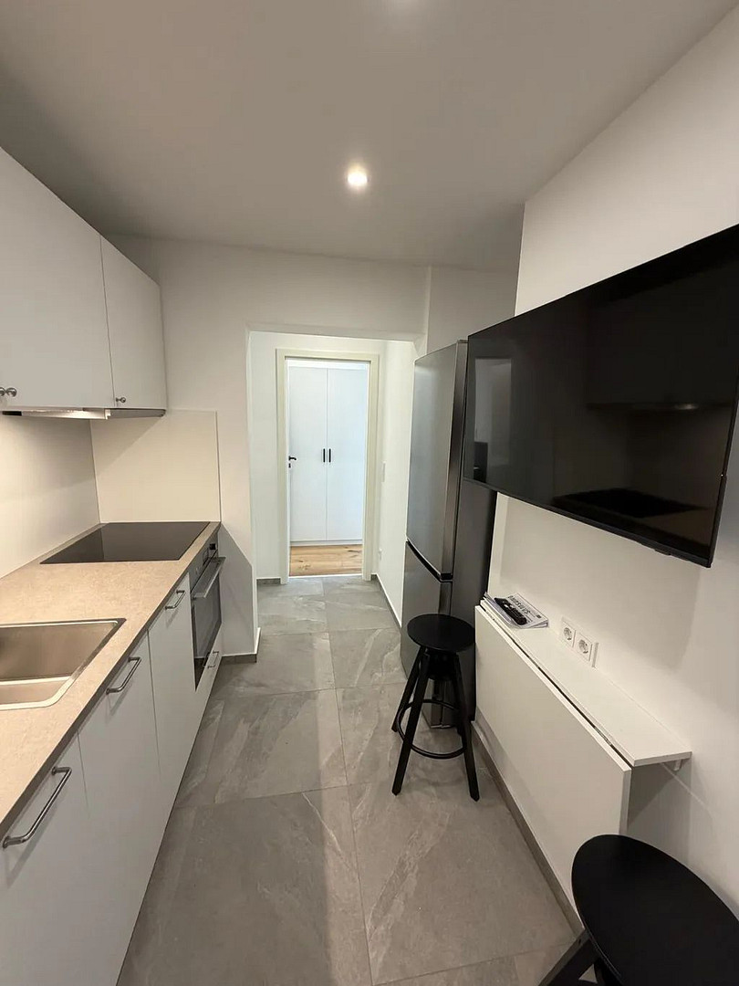 Möblierte WG-Zimmer im Erdgeschoss - 4 hochwertig möblierte Zimmer in einer frisch sanierten 4er-WG · Wohnung 117 - in München Obergiesing-Fasangarten – Wirtstraße 21, 81539 München(Obergiesing) – Vorschaubild 5