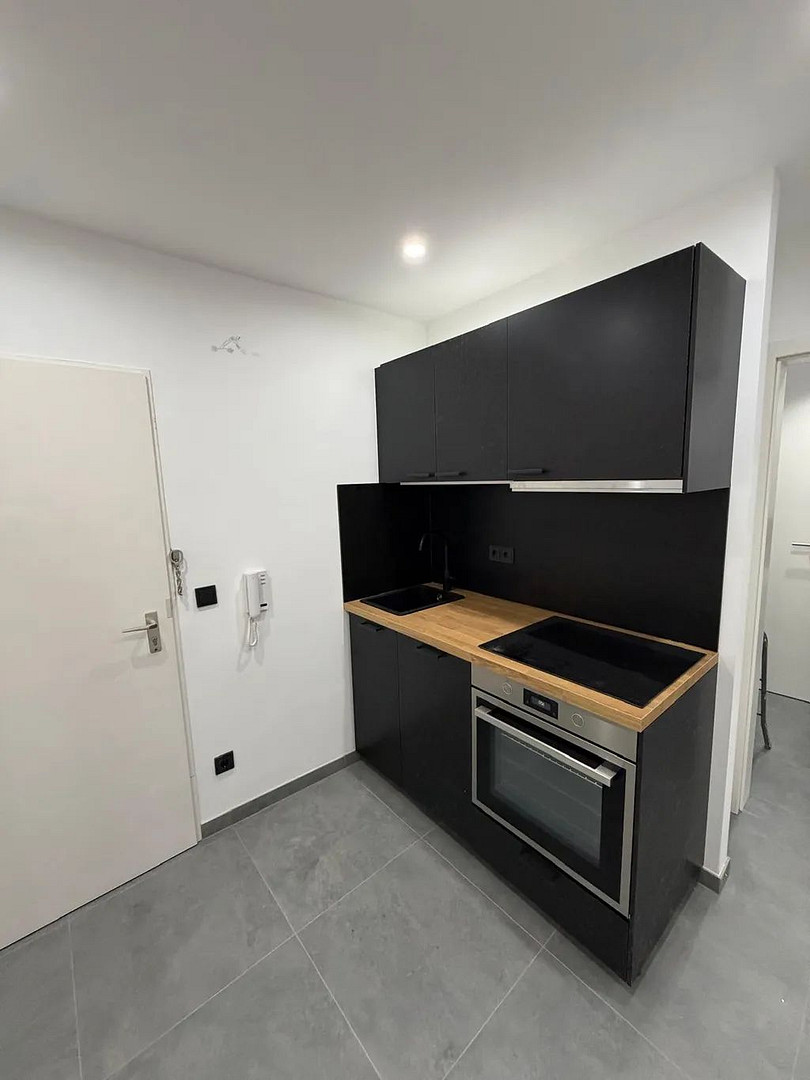 Helles 18 m² Zimmer mit Balkon in zentraler Lage – sofort verfügbar – Schöpfstraße 33, 90480 Nürnberg(Gleißhammer) – Vorschaubild 4