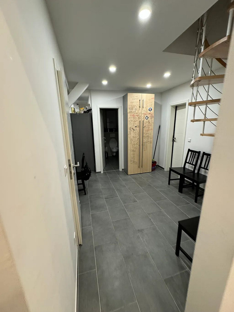 Möbliertes 13 m² WG-Zimmer in top angebundener Lage! – Bayernstraße 154, 90478 Nürnberg(Dutzendteich) – Vorschaubild 3