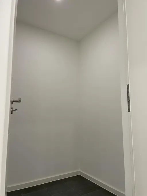 Schwabing! Schönes und großes WG Zimmer mit eigenem Balkon! – Leopoldstraße 138, 80804 München(Schwabing) – Vorschaubild 9