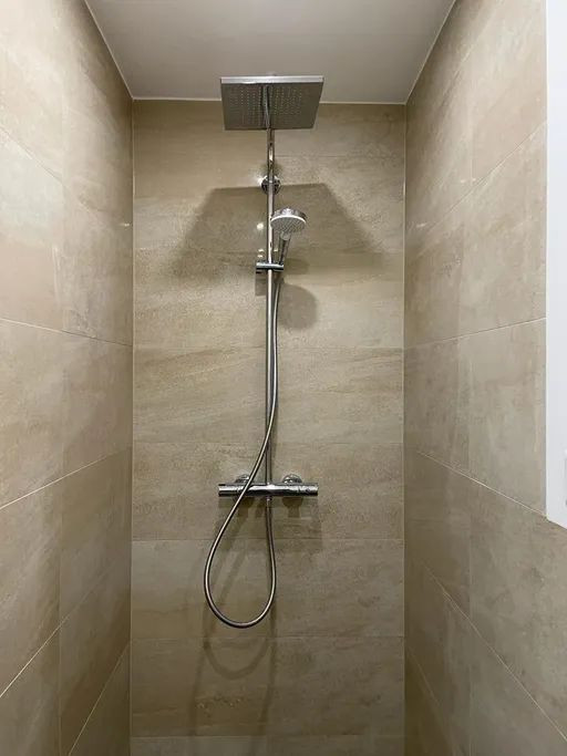 Schwabing! Schönes und großes WG Zimmer mit eigenem Balkon! – Leopoldstraße 138, 80804 München(Schwabing) – Vorschaubild 12