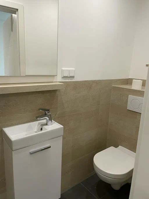 Schwabing! Schönes und großes WG Zimmer mit eigenem Balkon! – Leopoldstraße 138, 80804 München(Schwabing) – Vorschaubild 7