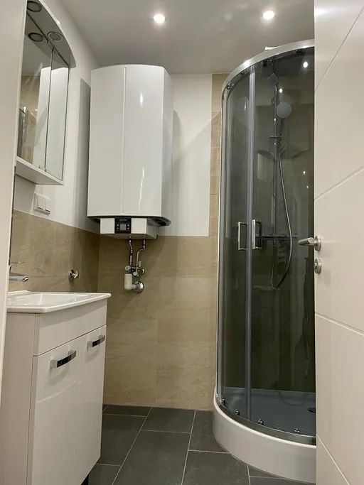 Schwabing! Schönes und großes WG Zimmer mit eigenem Balkon! – Leopoldstraße 138, 80804 München(Schwabing) – Vorschaubild 13