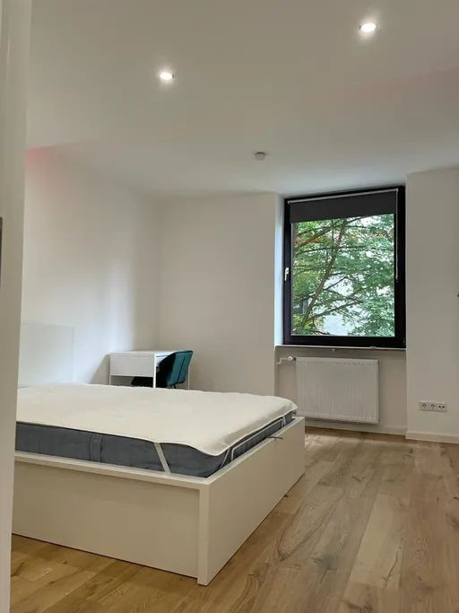 Schwabing! Schönes und großes WG Zimmer mit eigenem Balkon! – Leopoldstraße 138, 80804 München(Schwabing) – Vorschaubild 6
