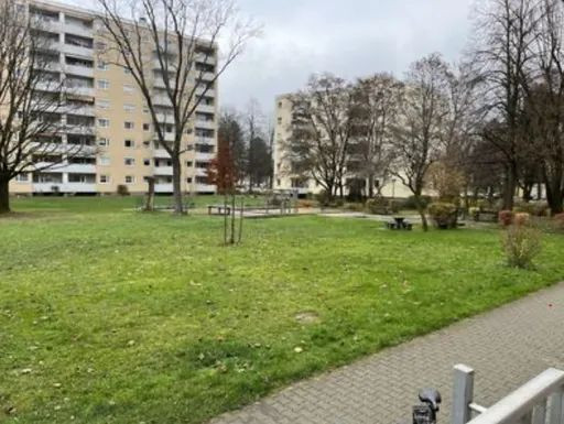 Schönes Zimmer in Frauen WG sucht neue Mieterin! – Eduard-Spranger-Straße 16, 80935 München(Feldmoching) – Vorschaubild 8
