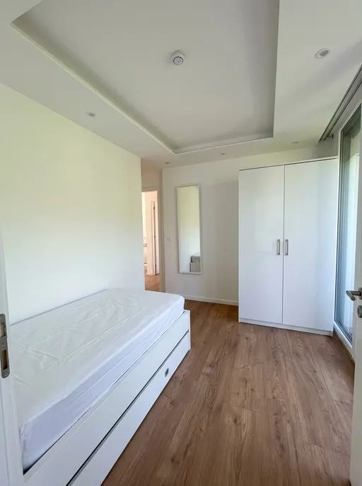 Großzügiges Zimmer in gepflegter WG / Ferchenseestraße 20, München / WE29 / 4.OG / Zi2 – Ferchenseestraße 20, 81379 München(Obersendling) – Vorschaubild 2