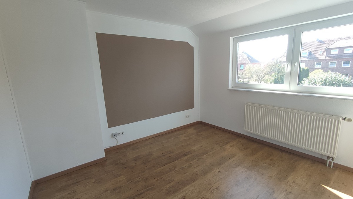 Charmantes Reihenhaus mit Garten, Hochterrasse & Einbauküche – Schnedermannstrasse 69, 26721 Emden – Vorschaubild 10
