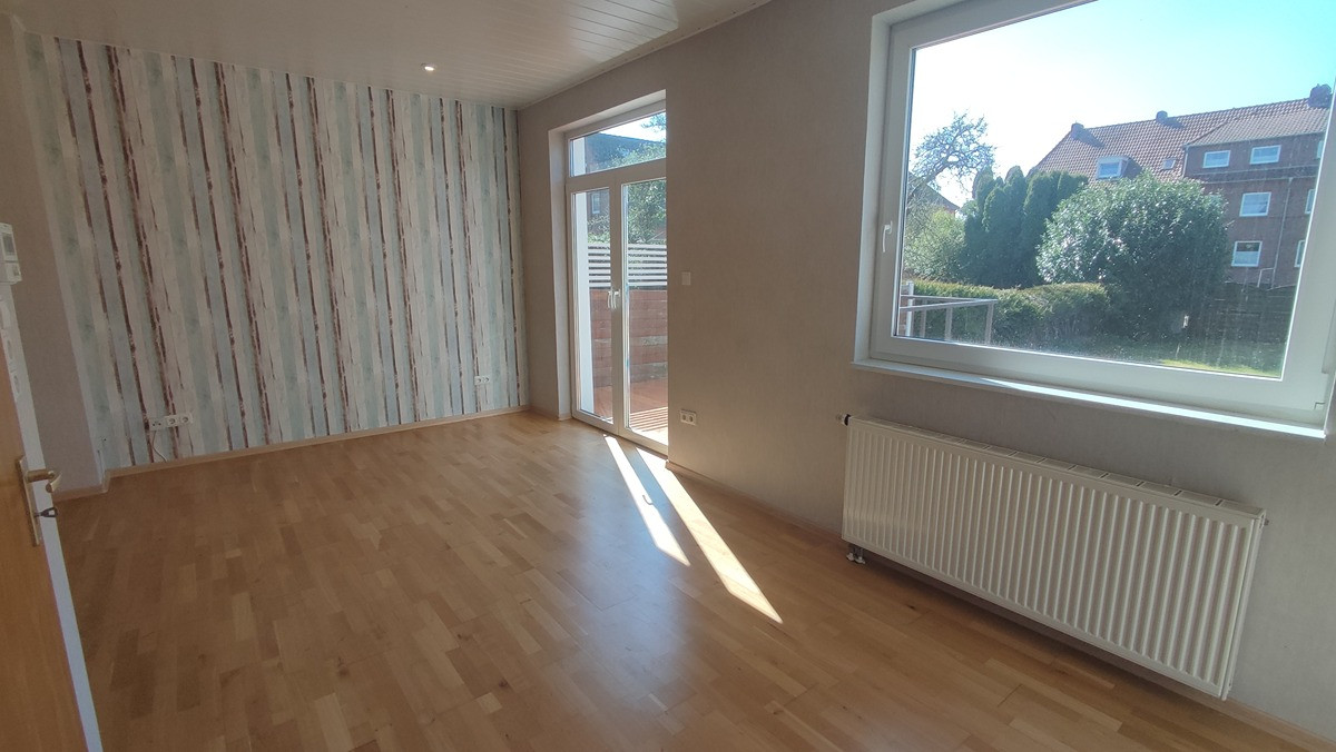 Charmantes Reihenhaus mit Garten, Hochterrasse & Einbauküche – Schnedermannstrasse 69, 26721 Emden – Vorschaubild 7
