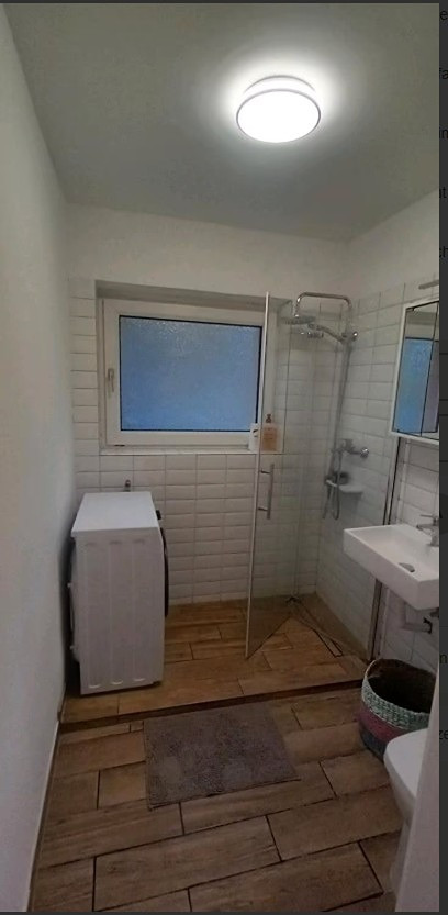 kl. Single Wohnung Innenstad in Braunschweig, neu renoviert, voll möbliert , mit allen Hausgeräten, in ruhige, Grüne Lage, nur ca. 300m von Straßenbahn entfernt – Kaiserstr. - 8-9, 38100 Braunschweig – Vorschaubild 8