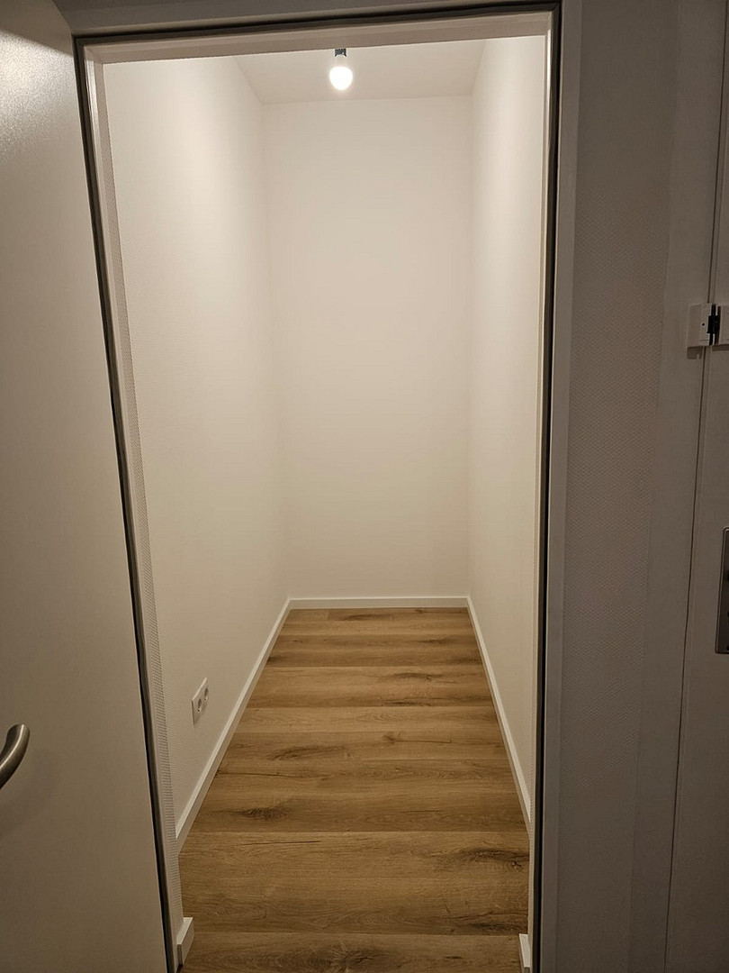 Direktverkauf: Herrschaftliche 5 ZW mit Balkon, Nähe Hafeninsel Offenbach – 63065 Offenbach am Main – Vorschaubild 2
