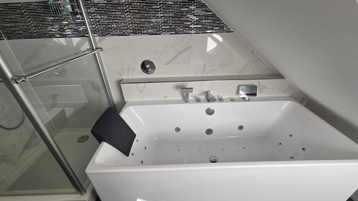5-Zimmer Maisonette Wohnung mit Whirlpool in München – Tangastraße 6, 81827 München-Trudering-Riem(Trudering) – Vorschaubild 4