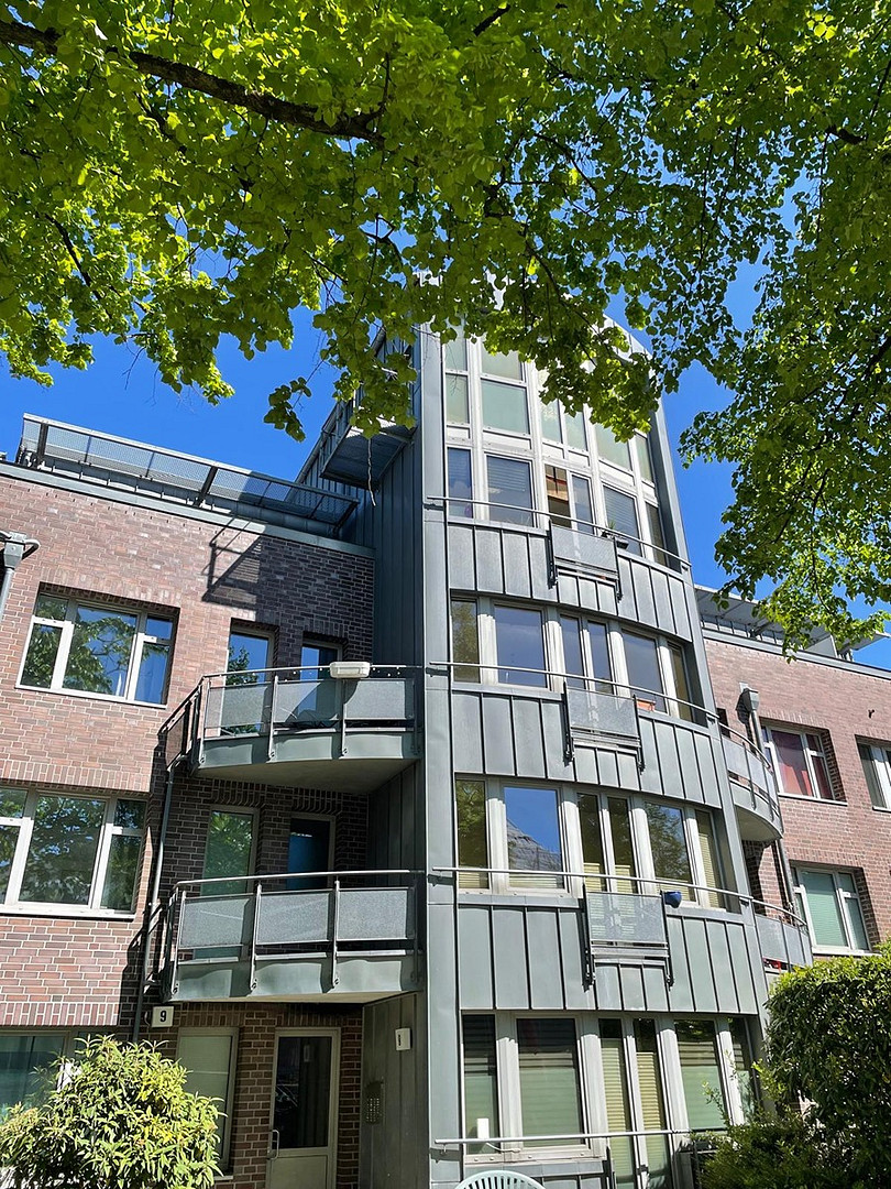 Lichtdurchflutete Maisonette-Galeriewohnung mit Loftcharakter, Süd-Ausrichtung und Tiefgaragenstellplatz ohne Makler, Preis VB – 22177 Hamburg(Bramfeld) – Vorschaubild 2