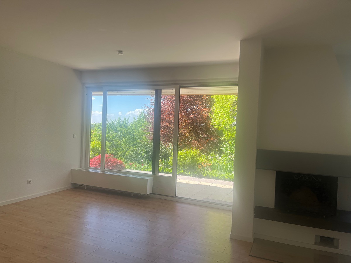 Wunderschöne Dreizimmerwohnung mit Garten und Terrasse