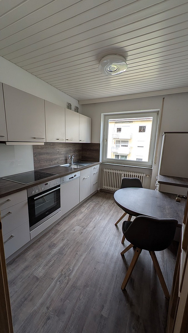 Top gepflegte 3,5 Zimmerwohnung Oberhaunstadt in City Nähe – Gratzerstraße 21, 85055 Ingolstadt(Oberhaunstadt) – Vorschaubild 2