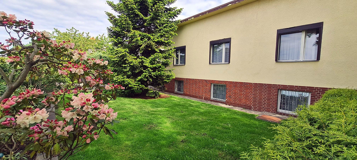 SOLIDER ALTBAU-EINFAMILIENHAUS – GROßES GRUNDSTÜCK - 12357 BERLIN-RUDOW - BLUMENVIERTEL- BEZUGSFREI - PROVISIONSFREI