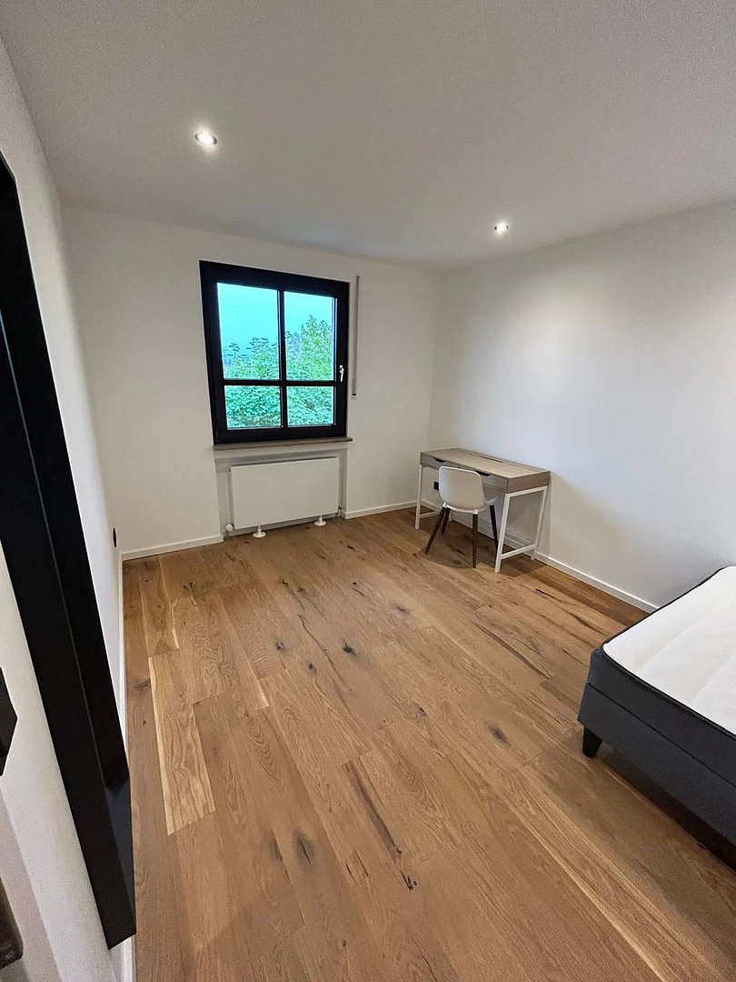 Modernes WG-Zimmer mit viel Licht/ Jaspersallee 27, München / 3.OG / WE47 / Zi.1 – Jaspersallee 27, 81245 München(Obermenzing) – Vorschaubild 2
