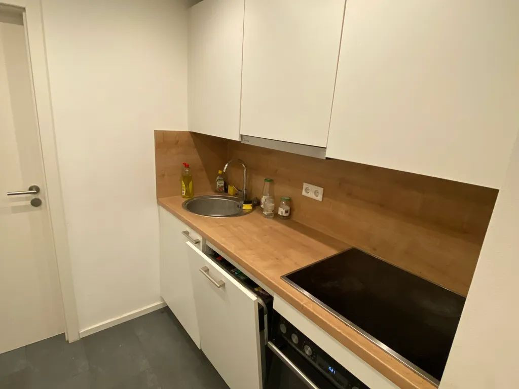 WG-Zimmer in zentraler und dennoch ruhiger Lage / Radolfzeller Straße 9, München / 5.OG / WE3054 / Zi.1 – Radolfzeller Straße 9, 81243 München(Aubing) – Vorschaubild 4