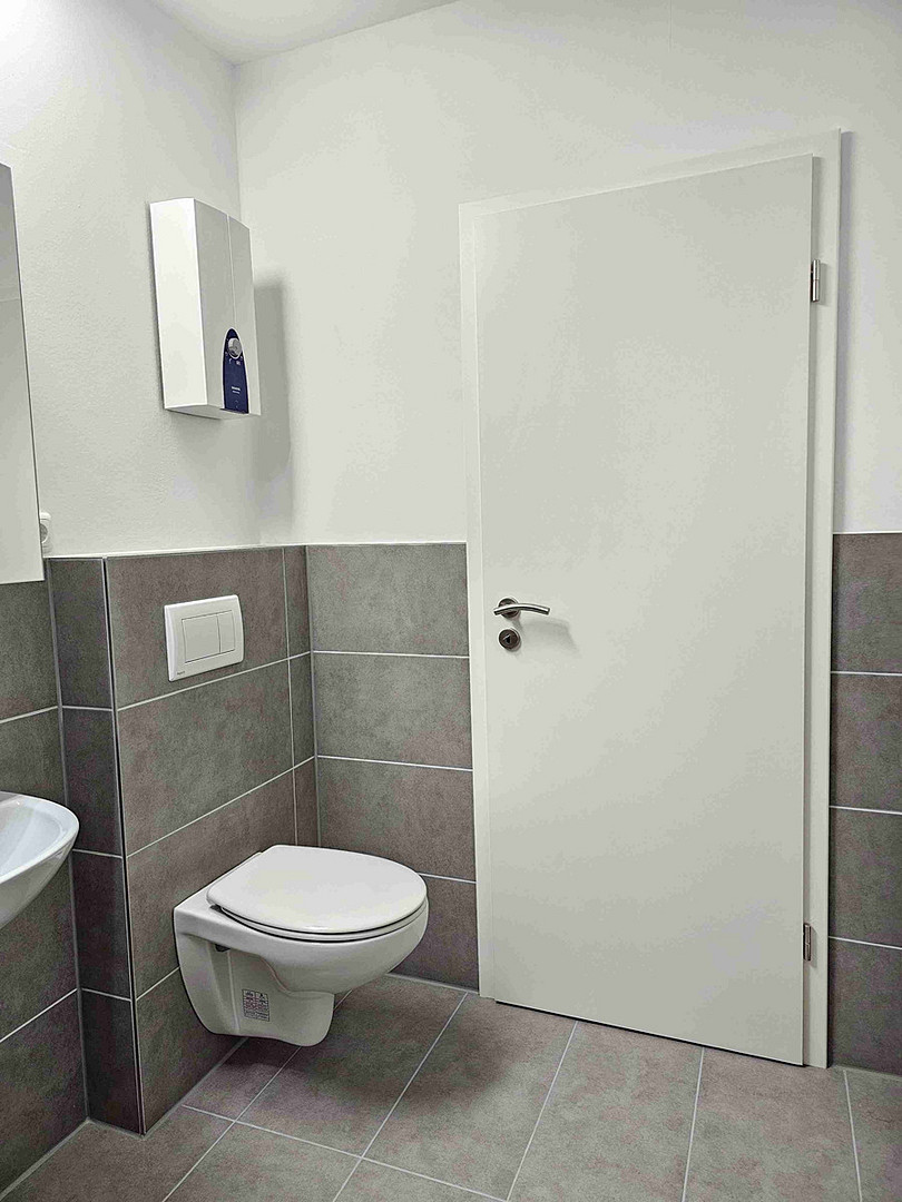 helle, sanierte 2-Zimmerwohnung provisionsfrei – Am Sonnigen Hang 21, 55127 Mainz-Marienborn(Marienborn) – Vorschaubild 2