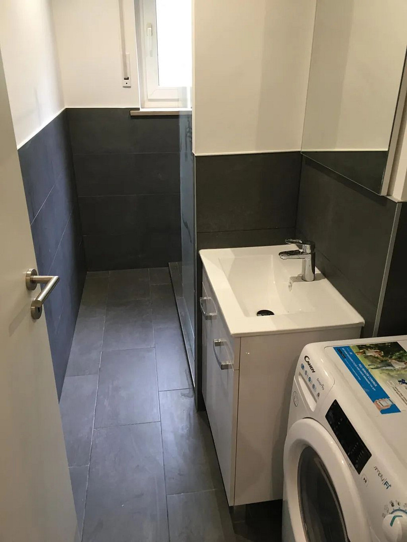Geräumiges Zimmer in harmonischer WG  / Solothurnerstraße 28 / EG / WE17 / Zi.2 – Solothurner Straße 28, 81475 München(Fürstenried) – Vorschaubild 6